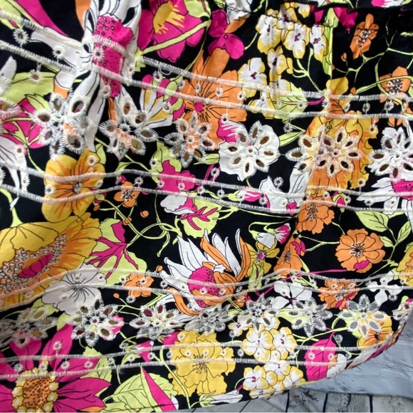 Forever 21 Black Floral Multi Tier Eyelet Ruffled Maxi - Picture 2 of 2